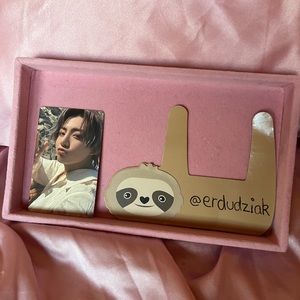 WTS $15

~ Jungkook pc Butter Peaches